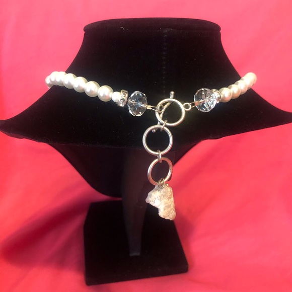 White druzy geode pearl and silver necklace - Picture 5 of 5